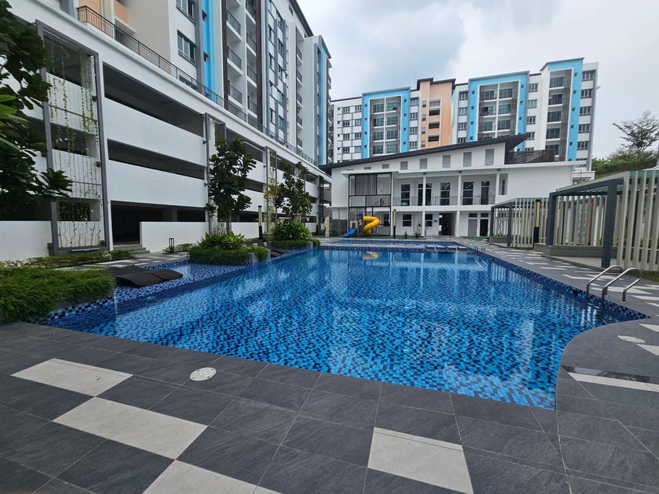 Swimming pool, Swimming pool