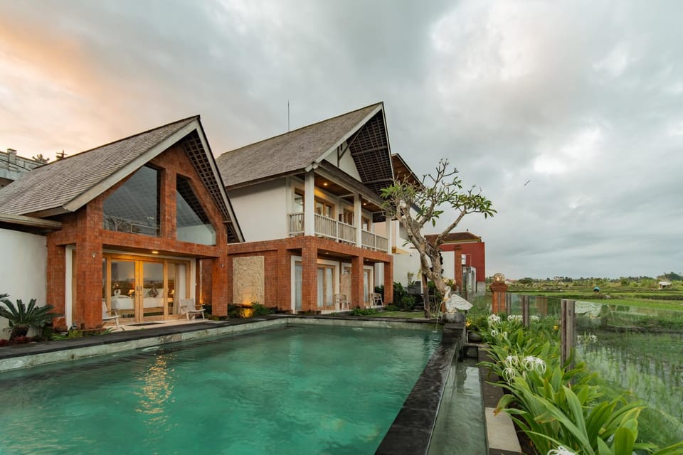 Property building, Swimming pool