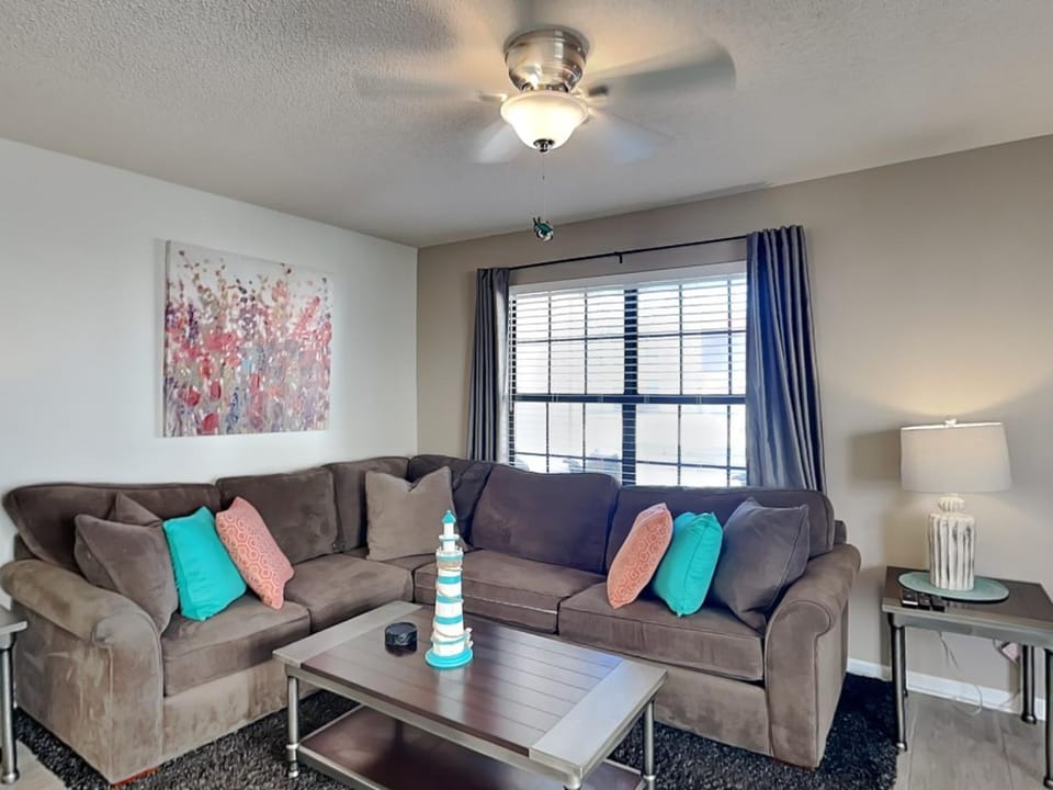 Living room, Seating area, furniture