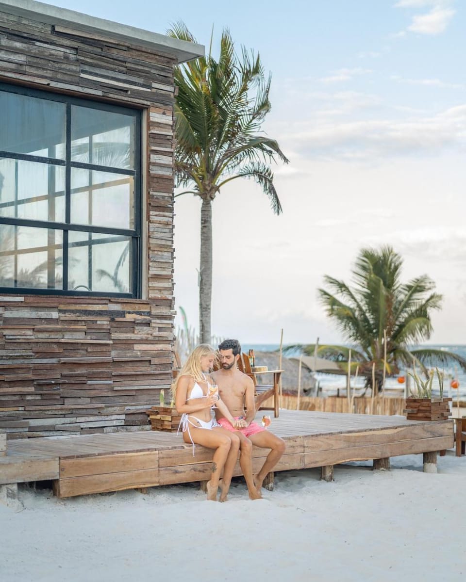 Restaurant/places to eat, Lounge or bar, Beach, Lunch, Drinks