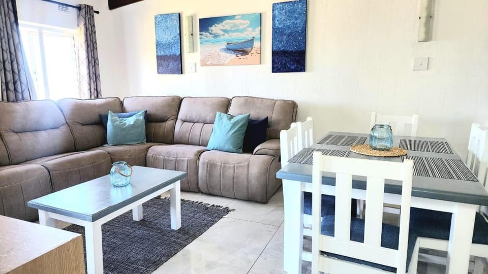 Chakas Rock Chalet 39 Apartment in Dolphin Coast