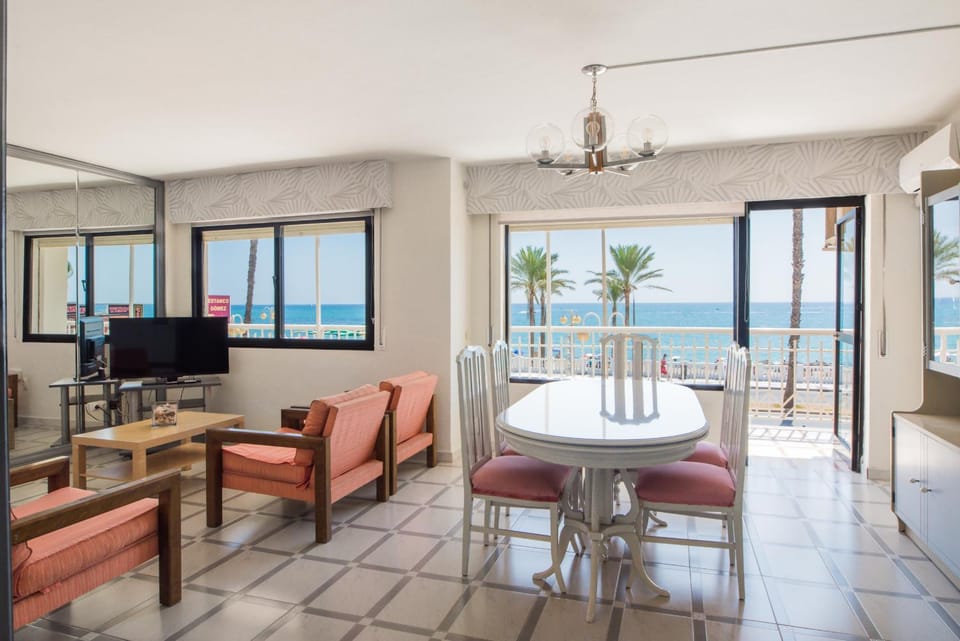 Benalmadena Primera linea playa Apartment in Benalmadena