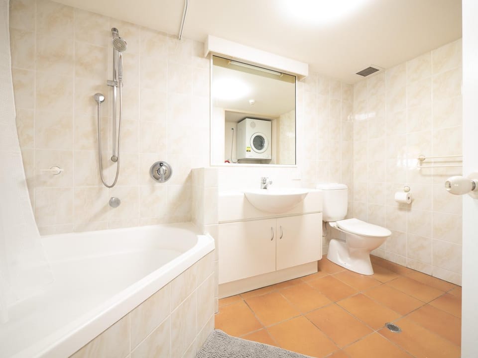 Toilet, Bathroom, Bath