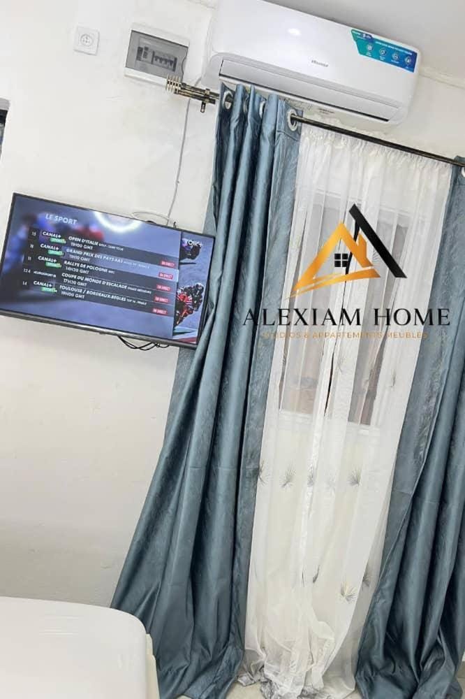 Chambre meublée avec kitchenette Apartment in Douala