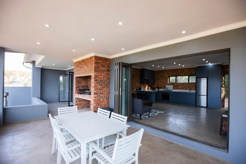 Sink Huis at Benlize Apartment in Gauteng