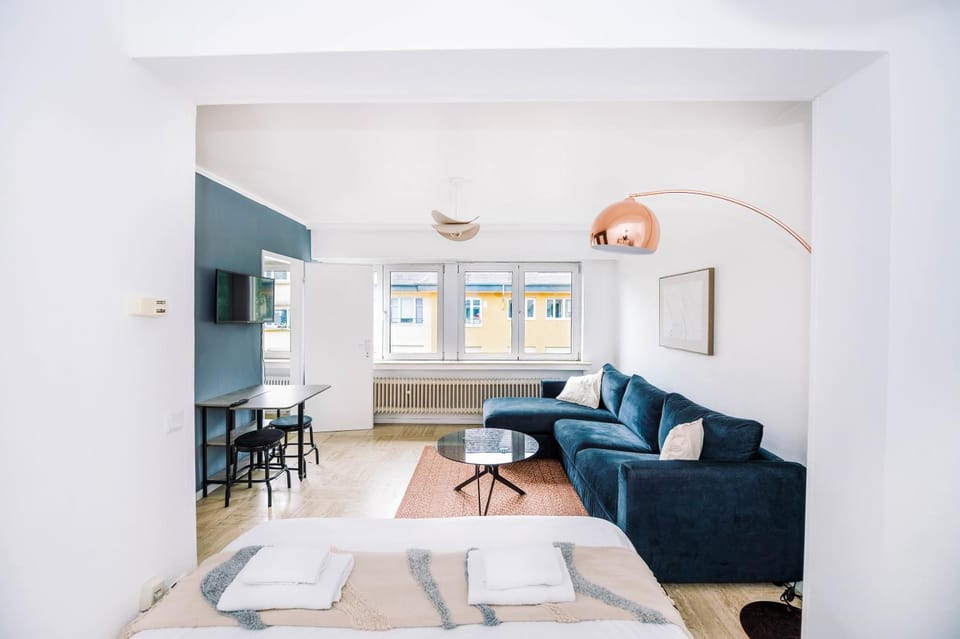 TV and multimedia, Living room, Photo of the whole room, Seating area