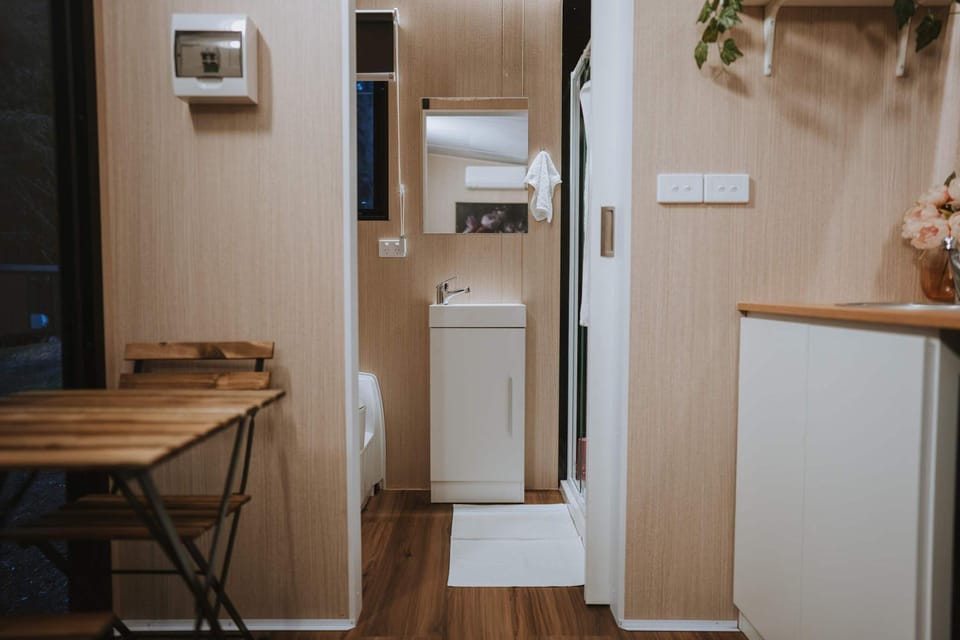 Bathroom, Dining area
