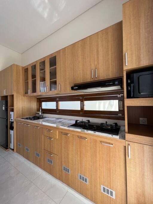Kitchen or kitchenette, stove