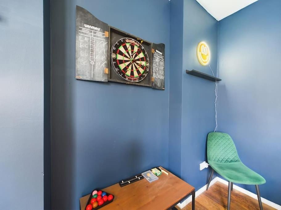 The Games Rooms - Churchill Square Apartment in Brighton