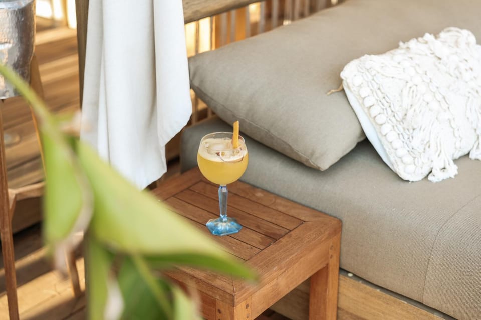 Bed, Balcony/Terrace, Food and drinks, Drinks