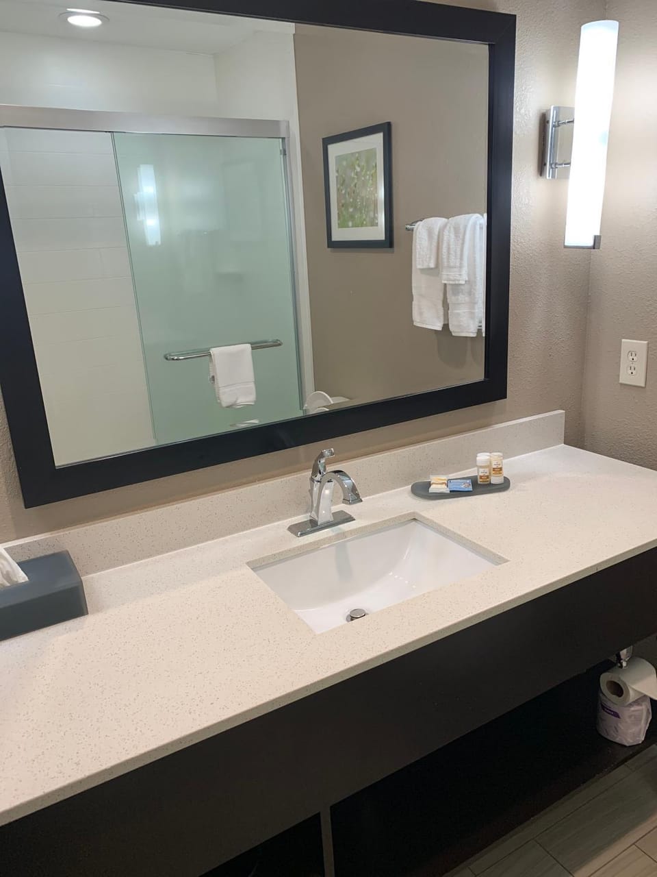 Bathroom, towels