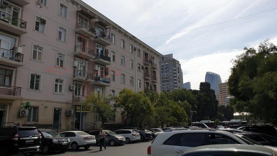 Property building, Street view