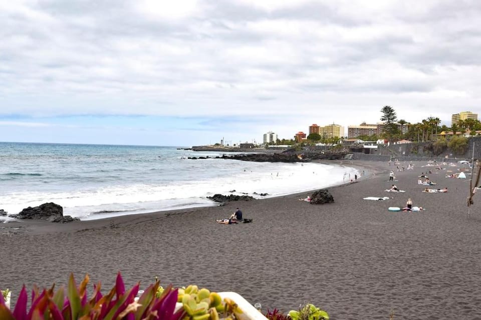 Nearby landmark, Natural landscape, Beach, Sea view, group of guests