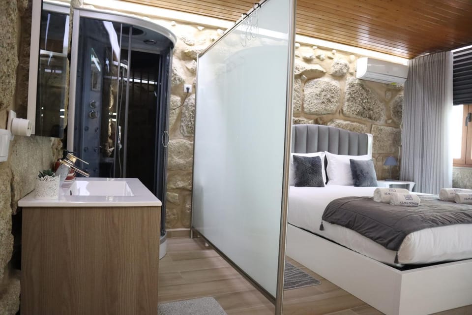 Shower, Toilet, Bedroom