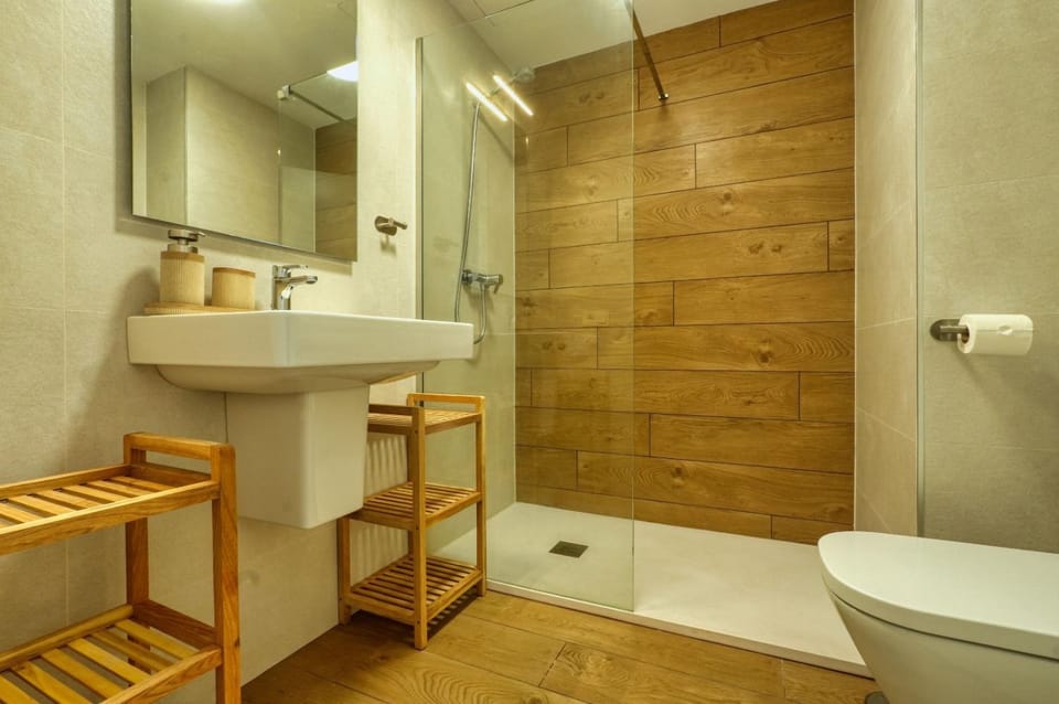 Shower, Bathroom
