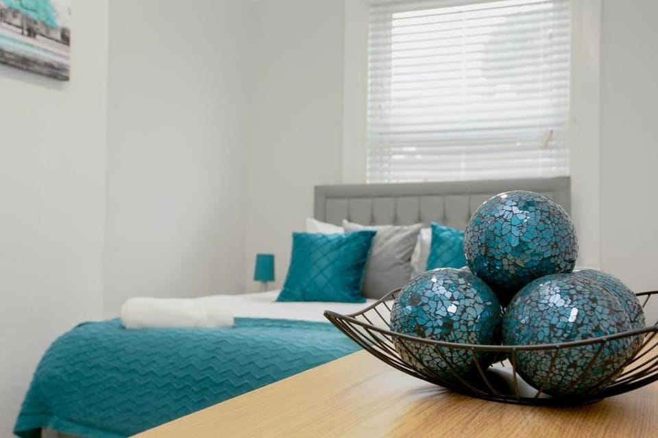Large Stylish 2bedroom flat in Wood Green Apartment in London