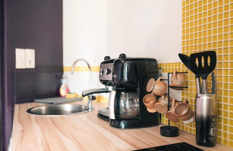 Coffee/tea facilities, Kitchen or kitchenette, toaster