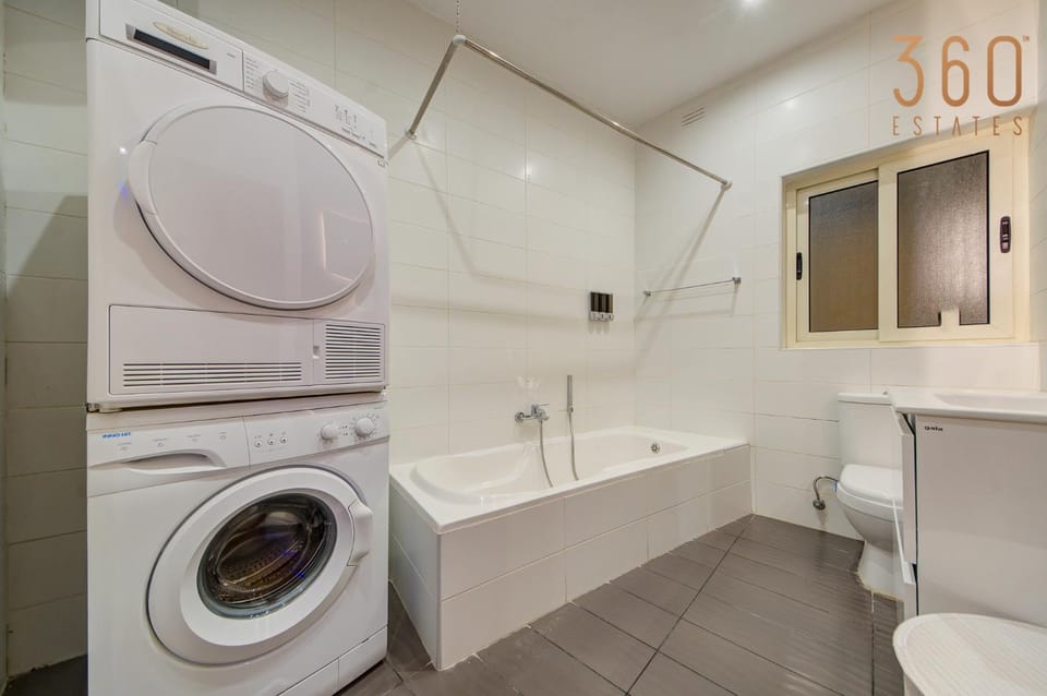 Shower, Toilet, Bathroom, Bath, towels, washing machine, dryer