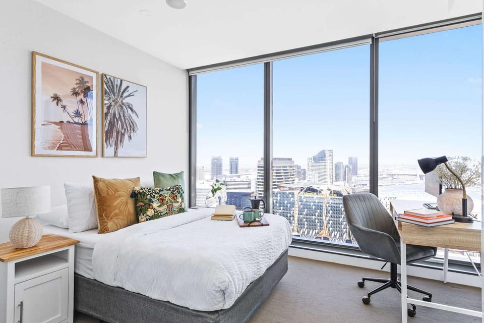 A Cozy 2BR Apt with Harbour Views and FREE Parking Apartment in Melbourne