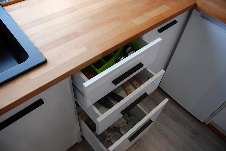 Kitchen or kitchenette