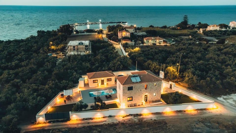 Property building, Day, Neighbourhood, Natural landscape, Bird's eye view, Beach, Sea view, Street view