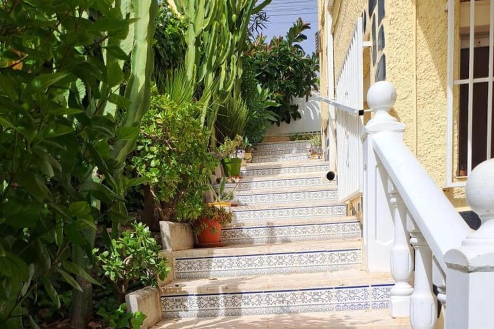 La Marina Oasis 2-Beds Sleeps 4 10 min to Beach Apartment in Vega Baja del Segura