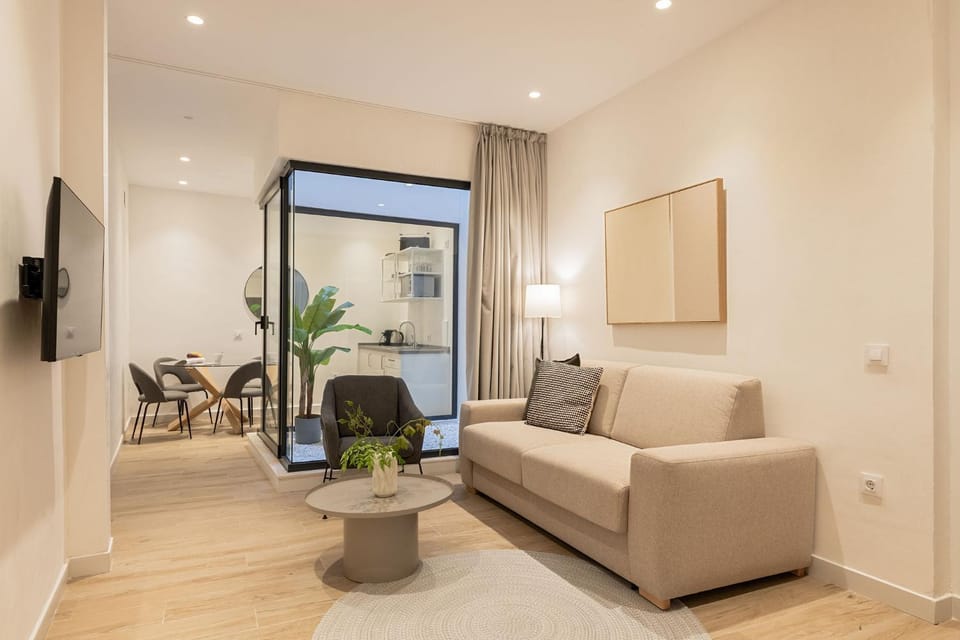 TV and multimedia, Living room, Seating area