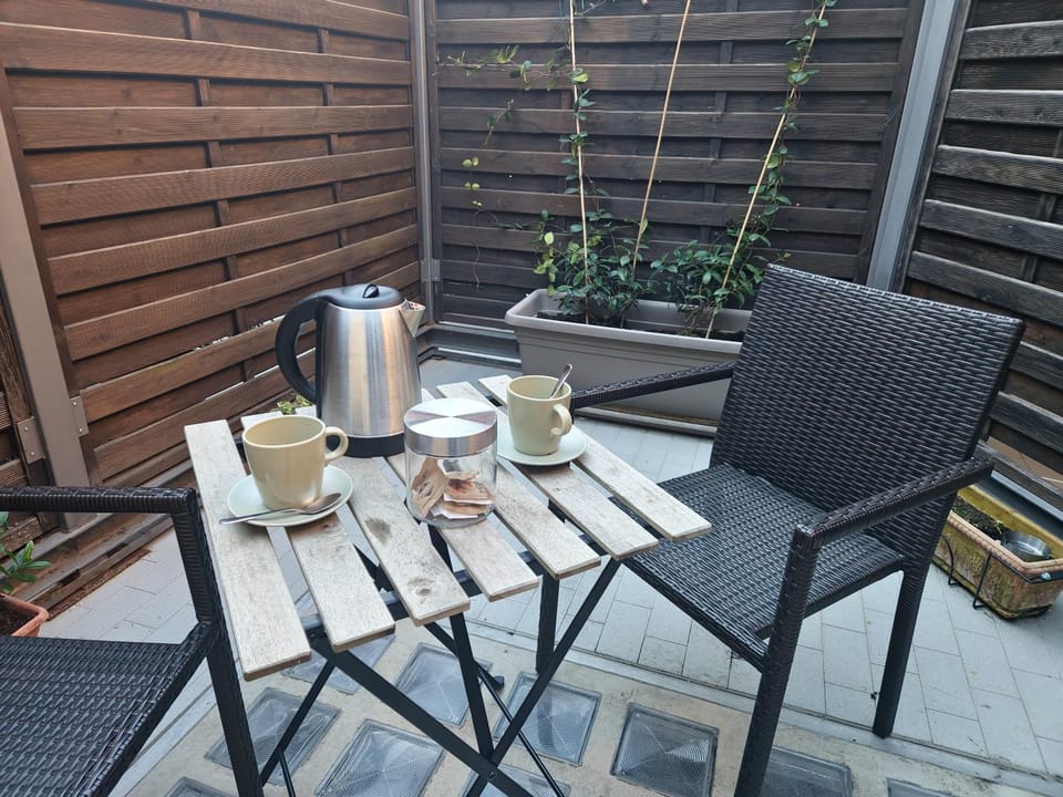 Patio, Day, Coffee/tea facilities, View (from property/room), Balcony/Terrace, Dining area