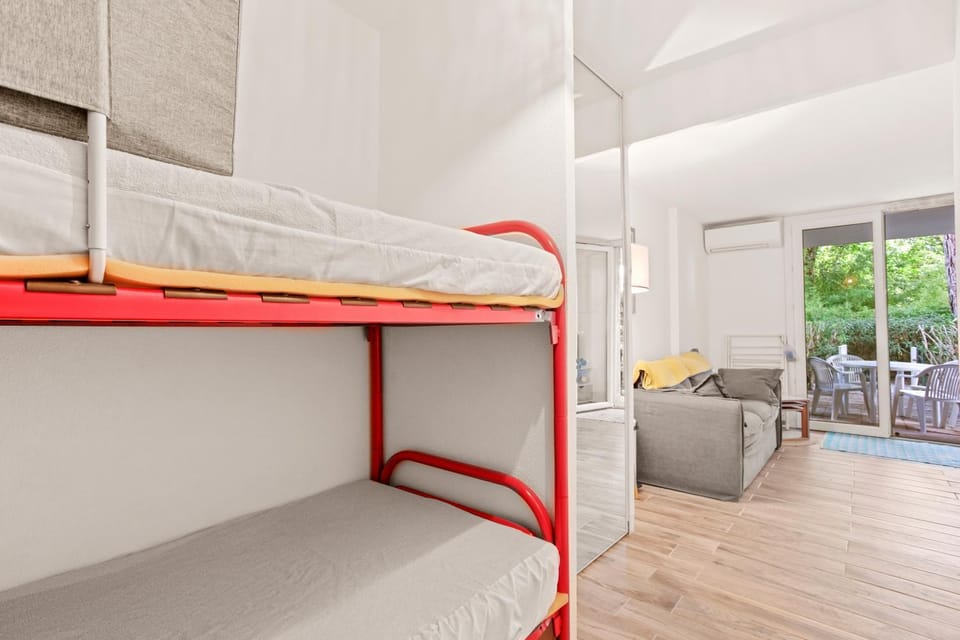 Property building, Living room, Bedroom