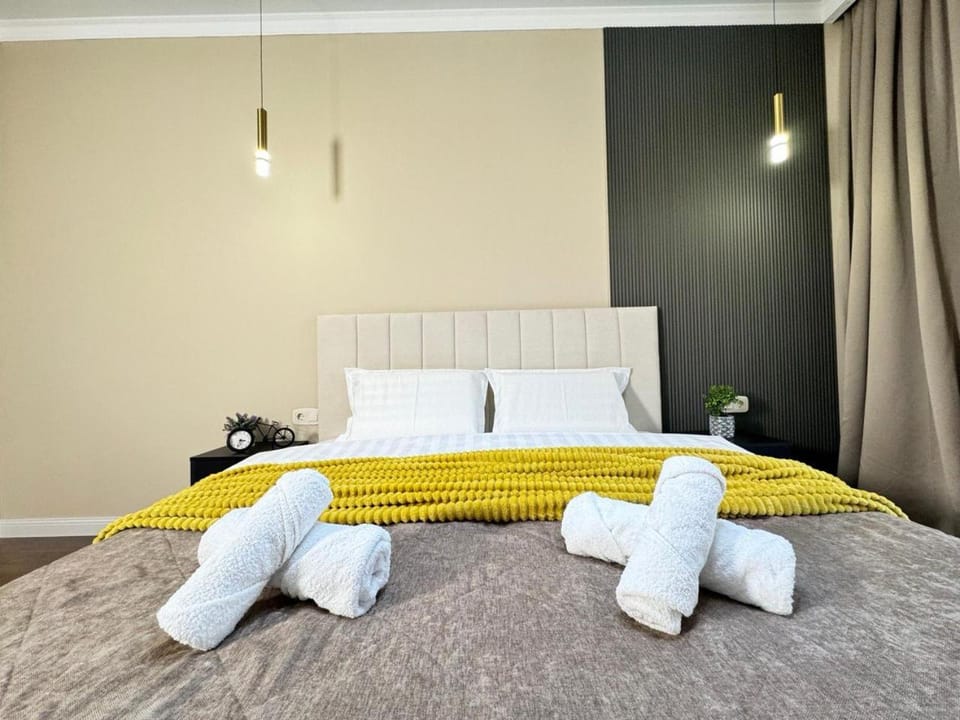 Bedroom, bunk bed