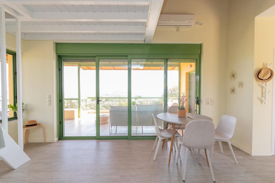 Horizon View Apartment in Messenia
