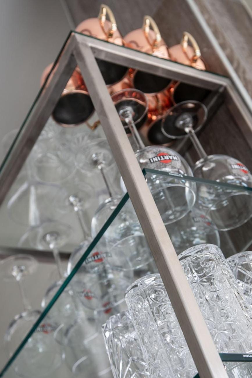 Restaurant/places to eat, Food and drinks