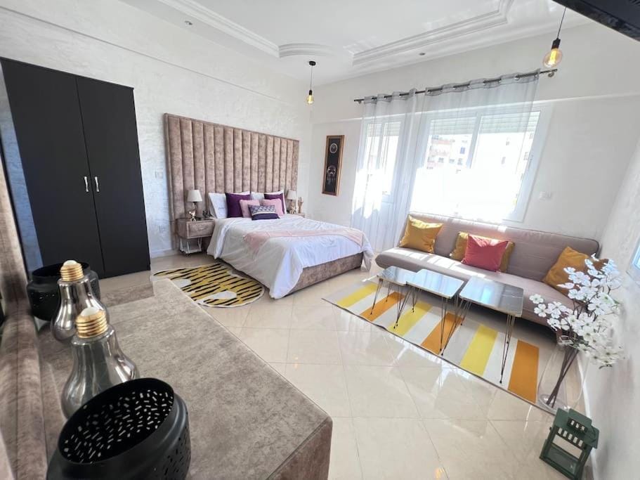 Vue mer-moderne-en plein centre ville Apartment in Tangier