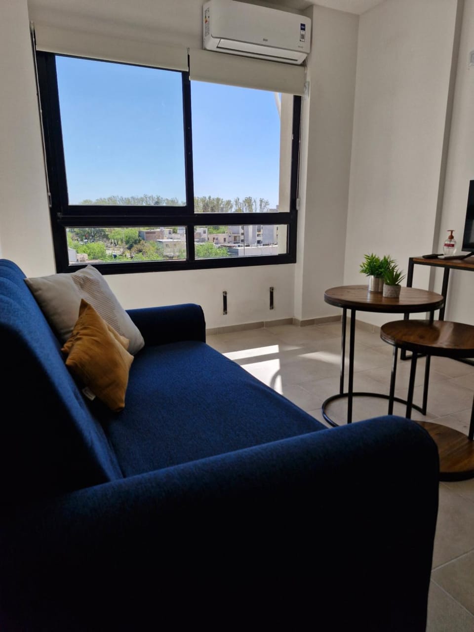 View (from property/room), View (from property/room), Living room, City view