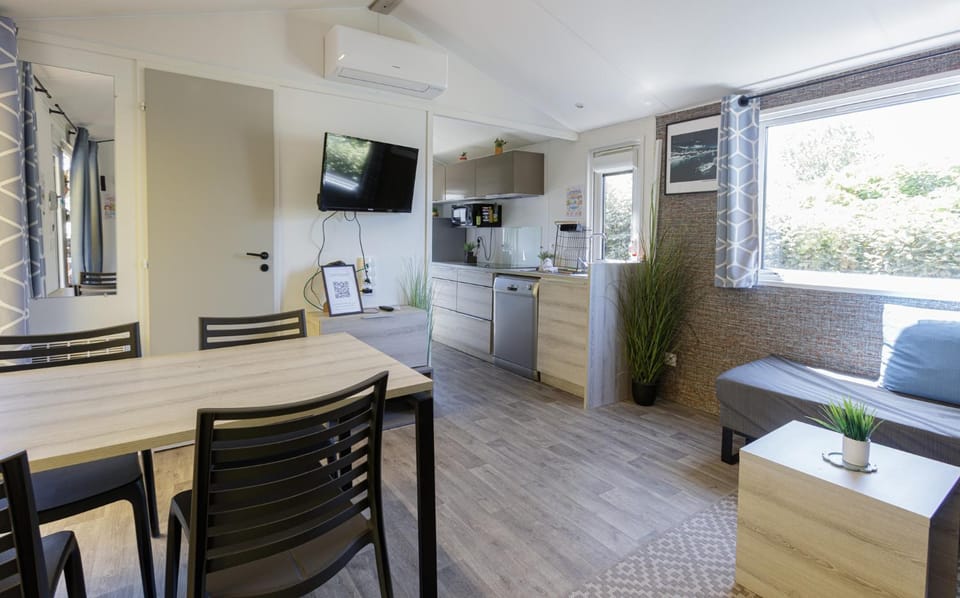 Mobilhome tout confort camping 4 étoiles Apartment in Gujan-Mestras