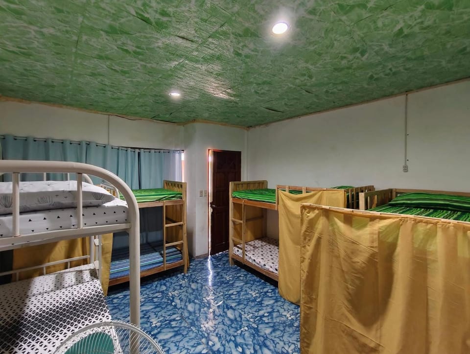 Kael Guesthouse Moalboal Hostel in Central Visayas