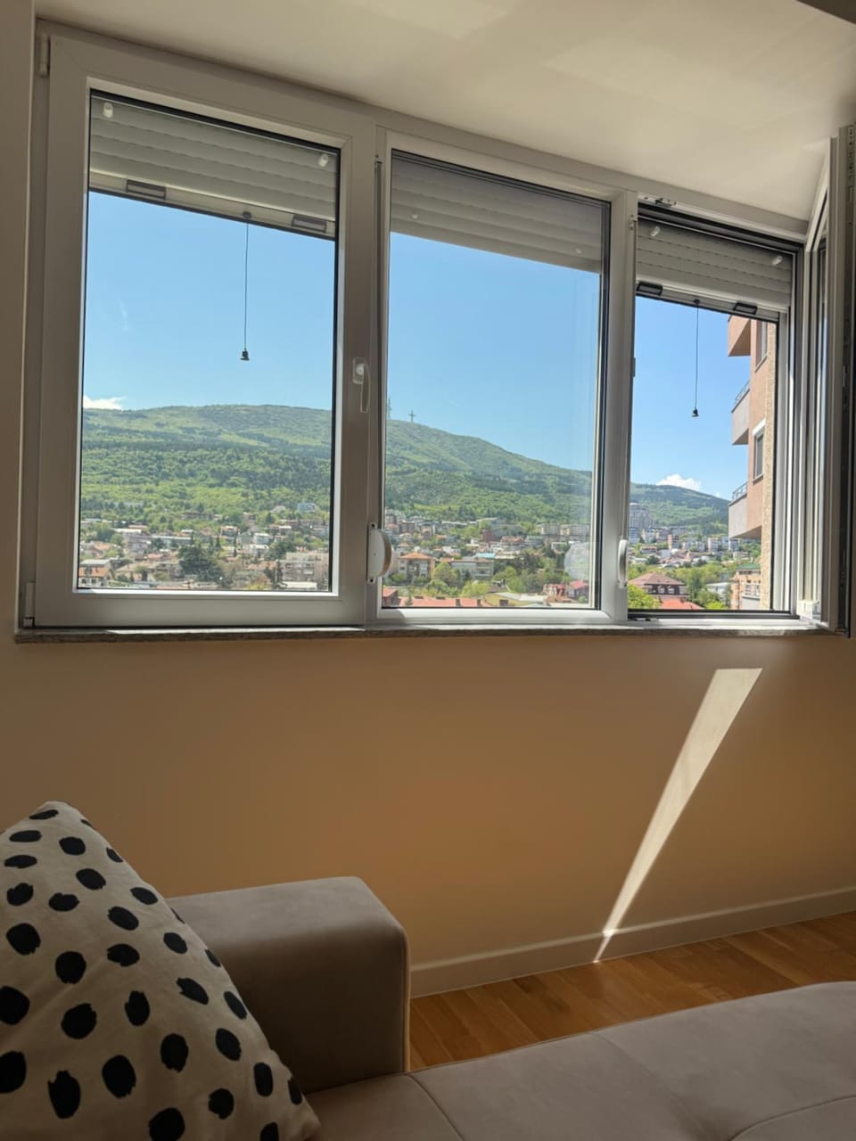 Natural landscape, Photo of the whole room, Mountain view