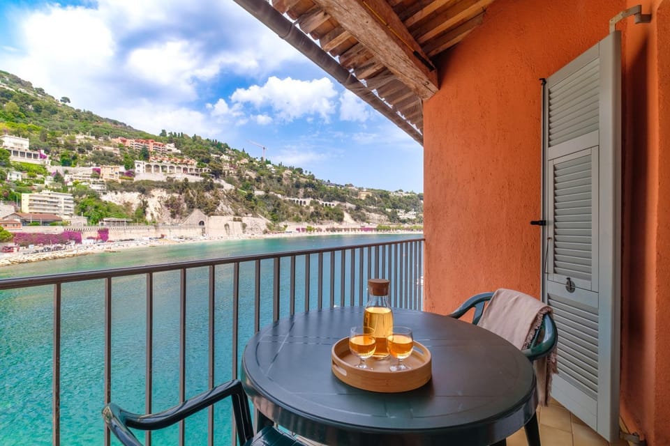 Property building, Patio, Day, Natural landscape, View (from property/room), Balcony/Terrace, Dining area