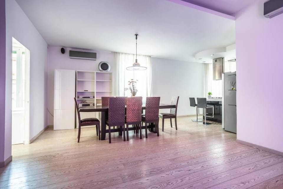 Charme & Luxe 2 bedroom apartment City Center Apartment in Rome