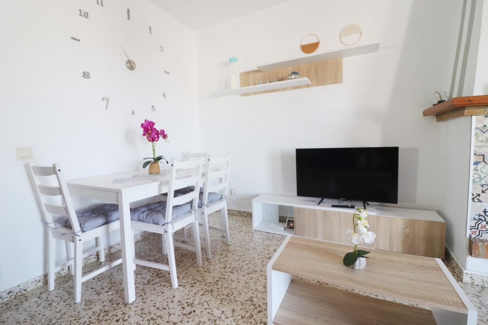 Communal lounge/ TV room, Living room
