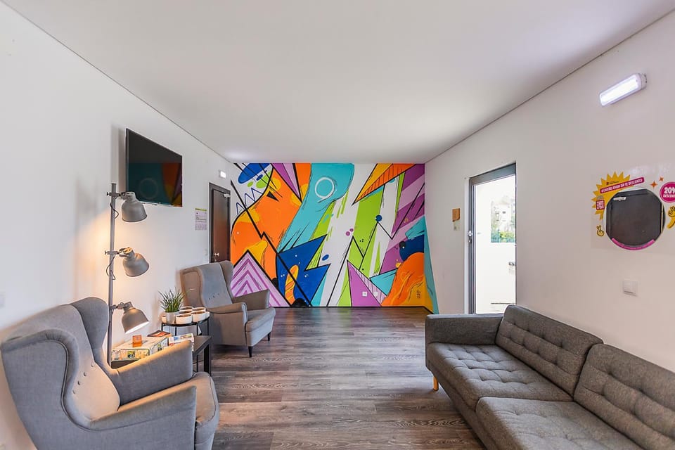 Communal lounge/ TV room, TV and multimedia, Living room, Seating area