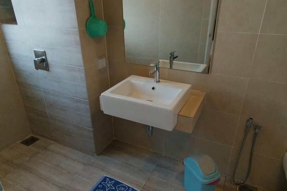 Sam's Homestay - 2 BR 2 Bath Windmill Upon Hills Apartment in Selangor, Malaysia