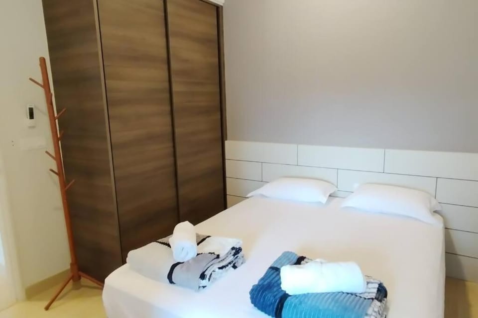 Sam's Homestay - 2 BR 2 Bath Windmill Upon Hills Apartment in Selangor, Malaysia