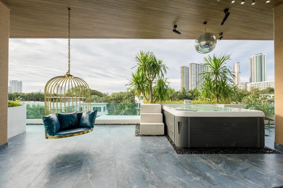 Day, View (from property/room), Balcony/Terrace, Seating area