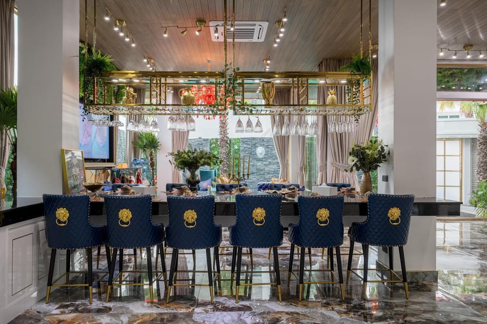 Banquet/Function facilities, Seating area