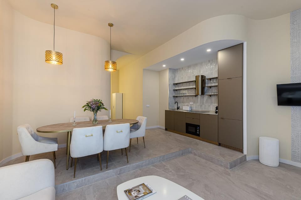 Queen's Chamberí Boutique I - Alojamiento Corta Estancia Apartment in Madrid