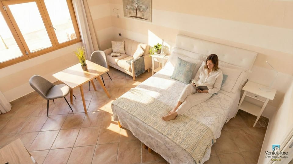 Bed, People, Living room, Photo of the whole room, Seating area, Bedroom, group of guests, internet