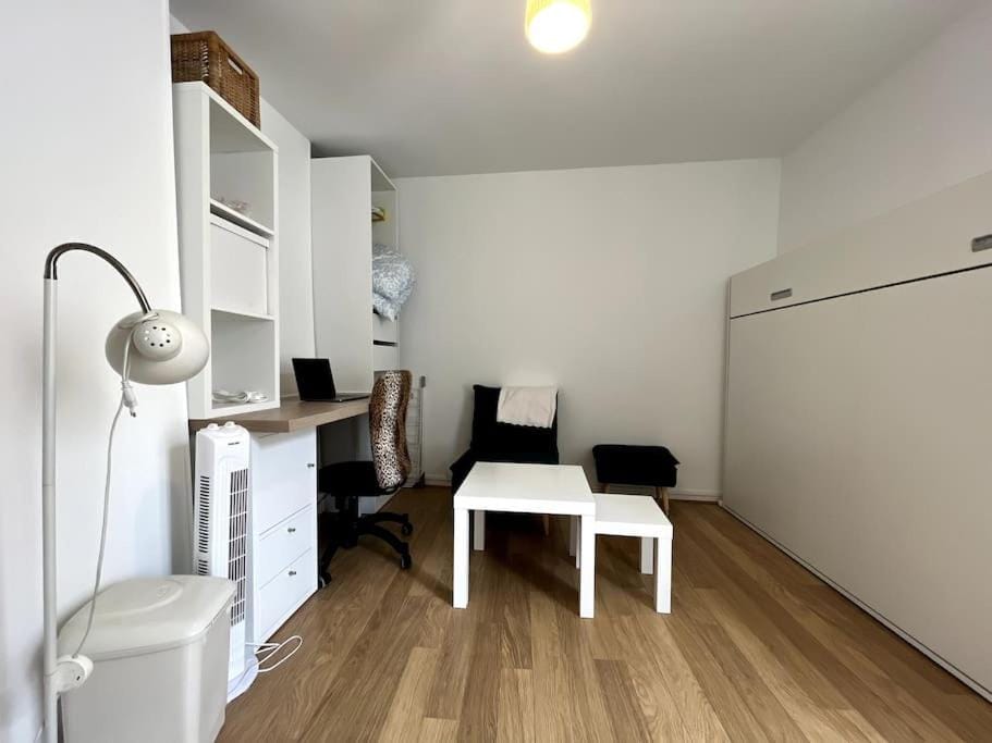 Le Studio des Sablons-2 pers-150m place du marche Apartment in Fontainebleau