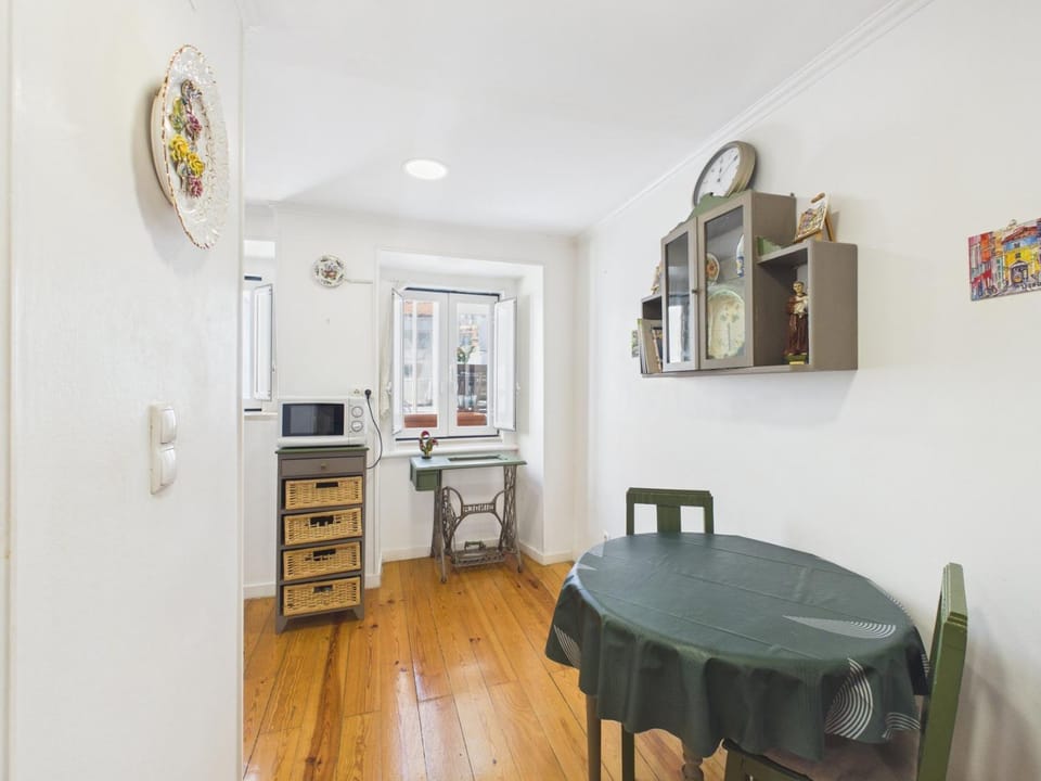 Charming & Cozy Studio – Alfama | By Airnest Apartment in Lisbon