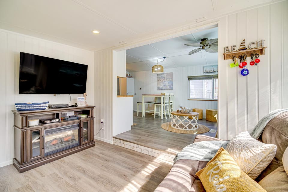 Island Cottage in Jensen Beach w/ Pool Access! House in Hutchinson Island